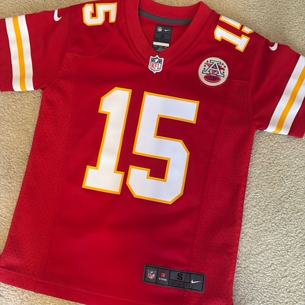 EUC Nike Youth Kansas City Chiefs Patrick Mahomes Red Game Jersey!